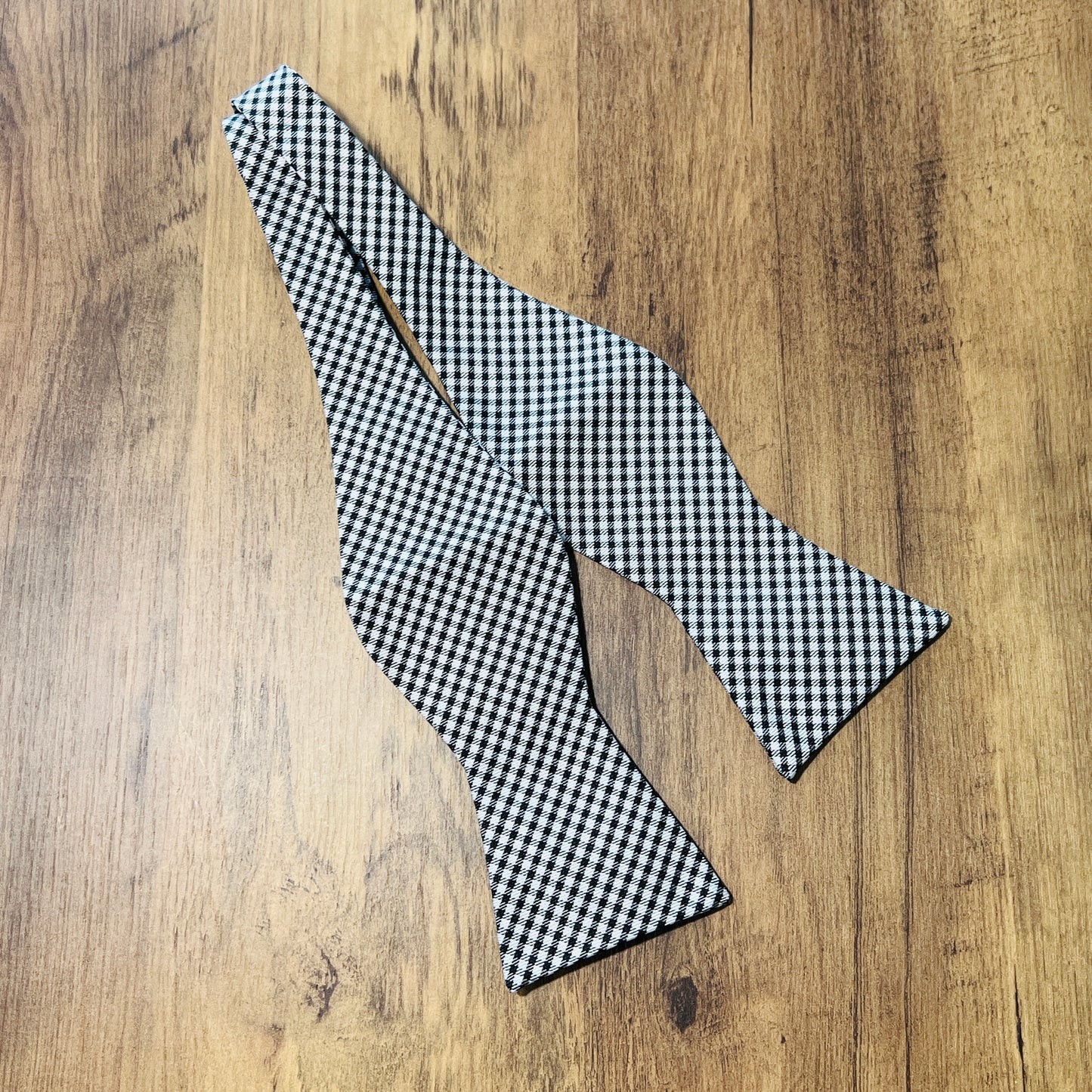 Tasker & Shaw | Luxury Menswear | Winsland Bow tie